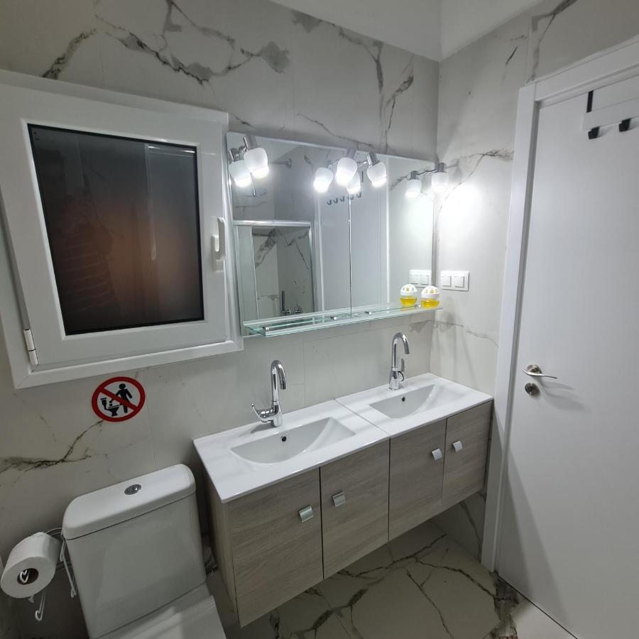 Full Apartment Near Kato Patissia Atene Esterno foto