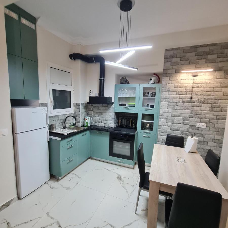 Full Apartment Near Kato Patissia Atene Esterno foto